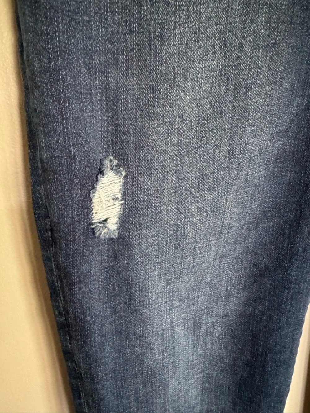 SPANX Distressed Skinny Jeans Dark Wash Raw Hem Pull-On Jeggings Size M - Picture 4 of 12